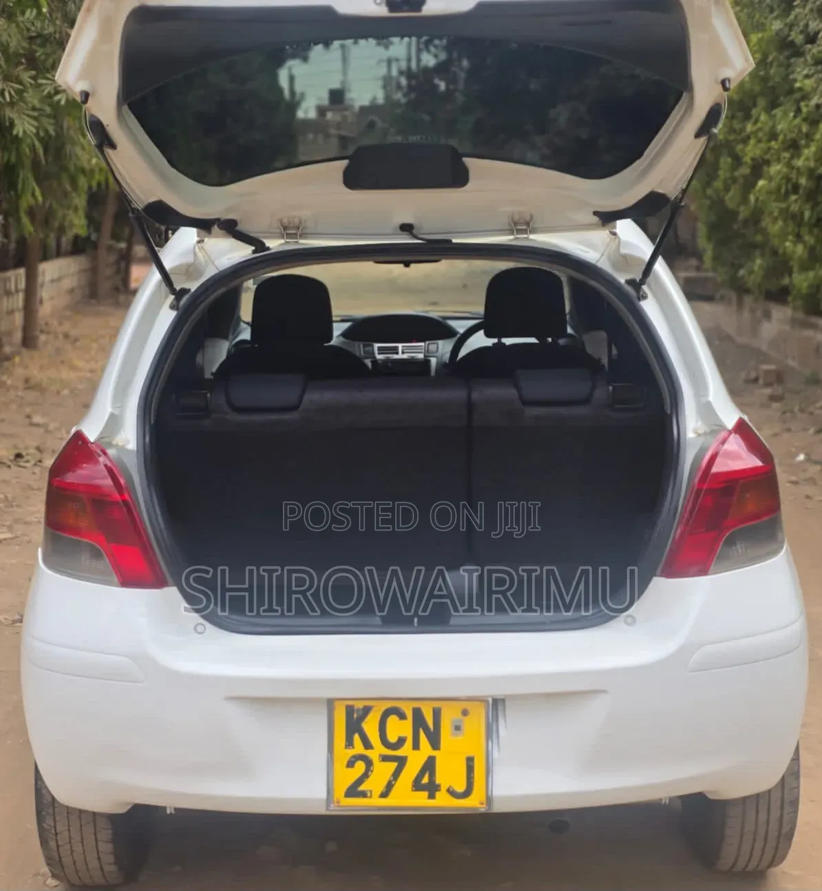 Toyota Vitz 2010 Pearl