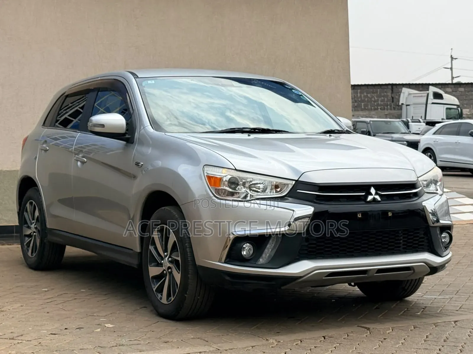 Mitsubishi RVR 2019 Silver