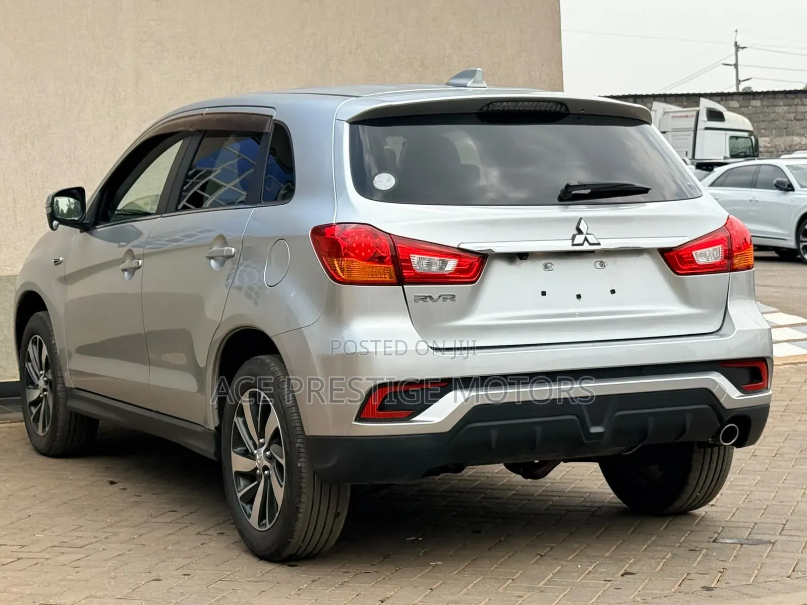 Mitsubishi RVR 2019 Silver