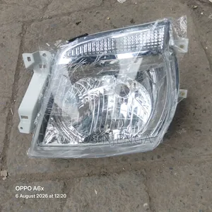 Nissan Caravan E25 Headlight