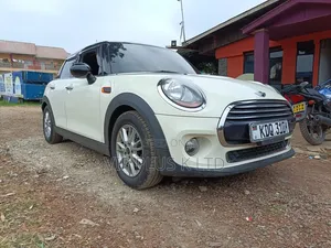 Mini Cooper 2017 White