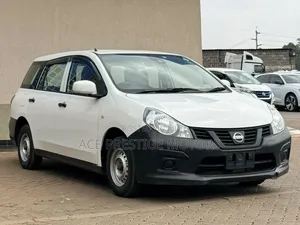 Nissan Advan 2018 White