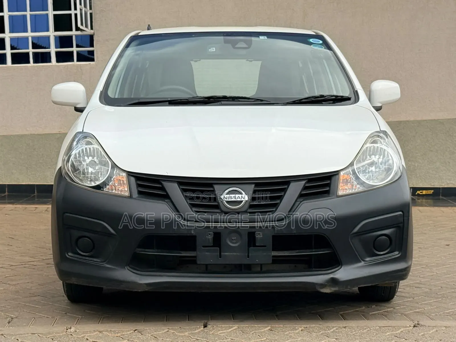 Nissan Advan 2018 White