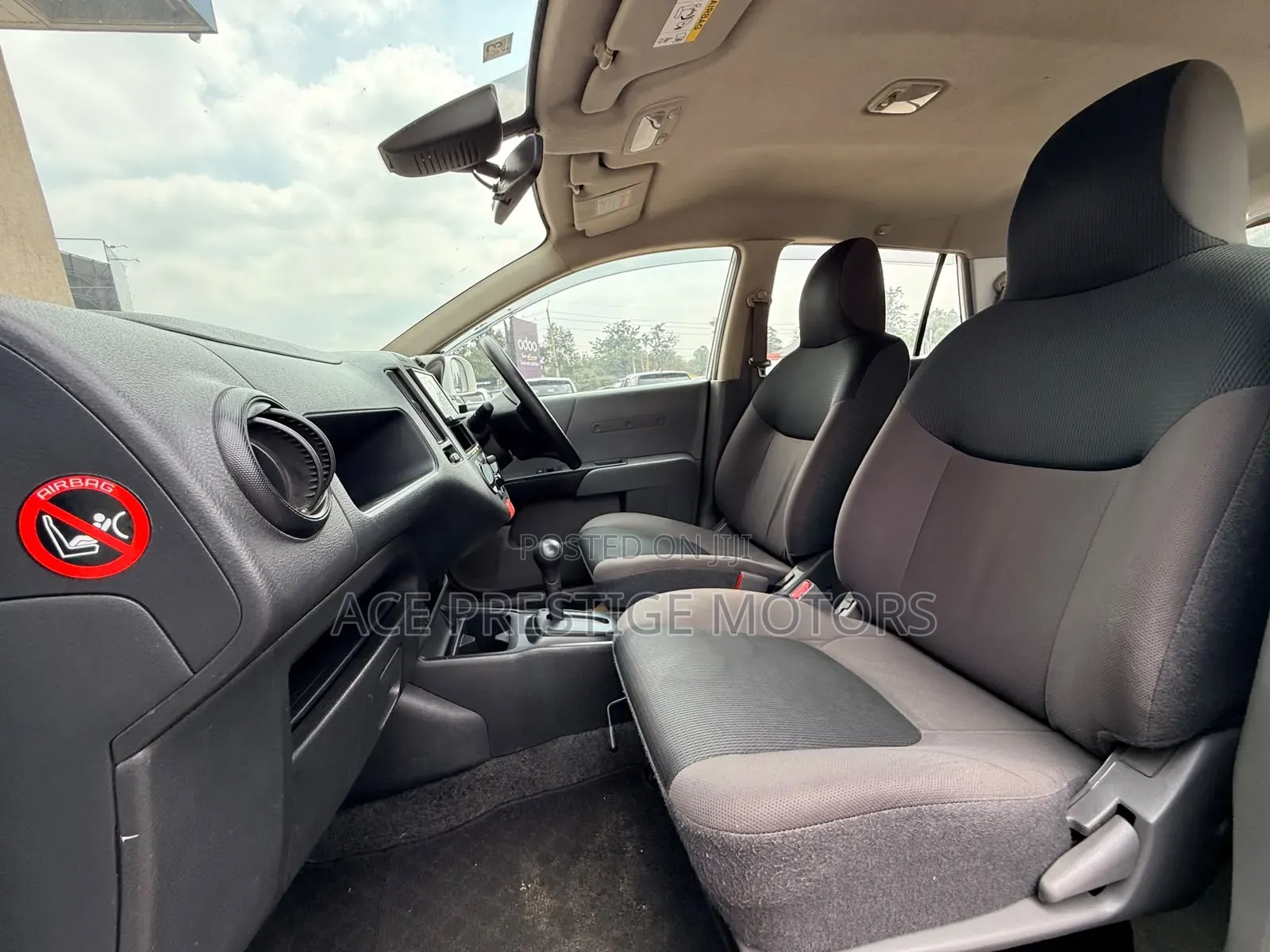 Nissan Advan 2018 White