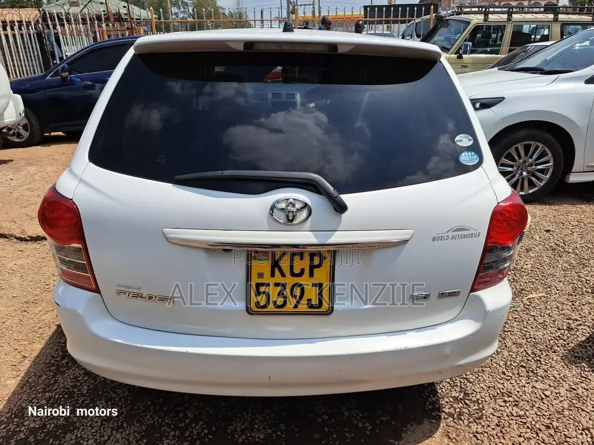 Toyota Corolla Fielder 2011 White