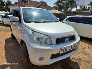 Toyota Rush 2011 White