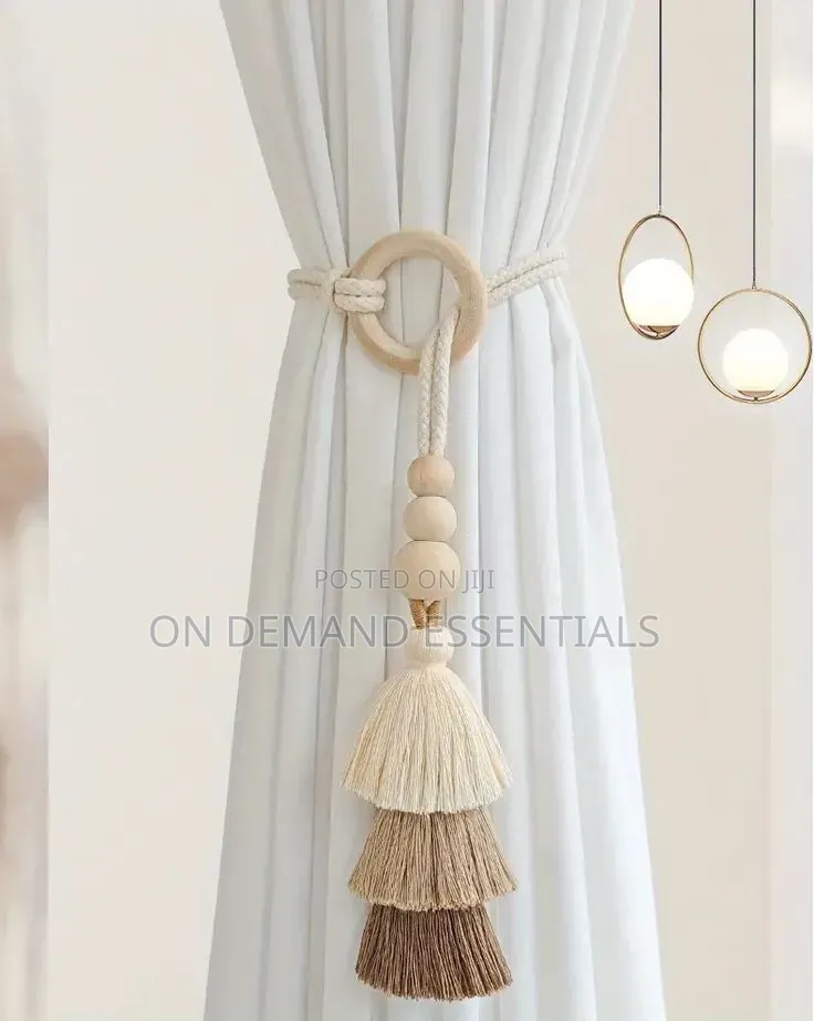 Decorative Ring Curtain Tieback Wit Layered Fan-Shaped Tassels