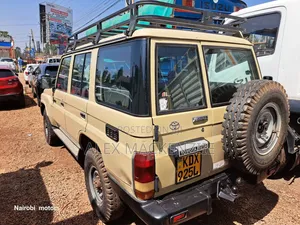 Toyota Land Cruiser 2010 Ivory