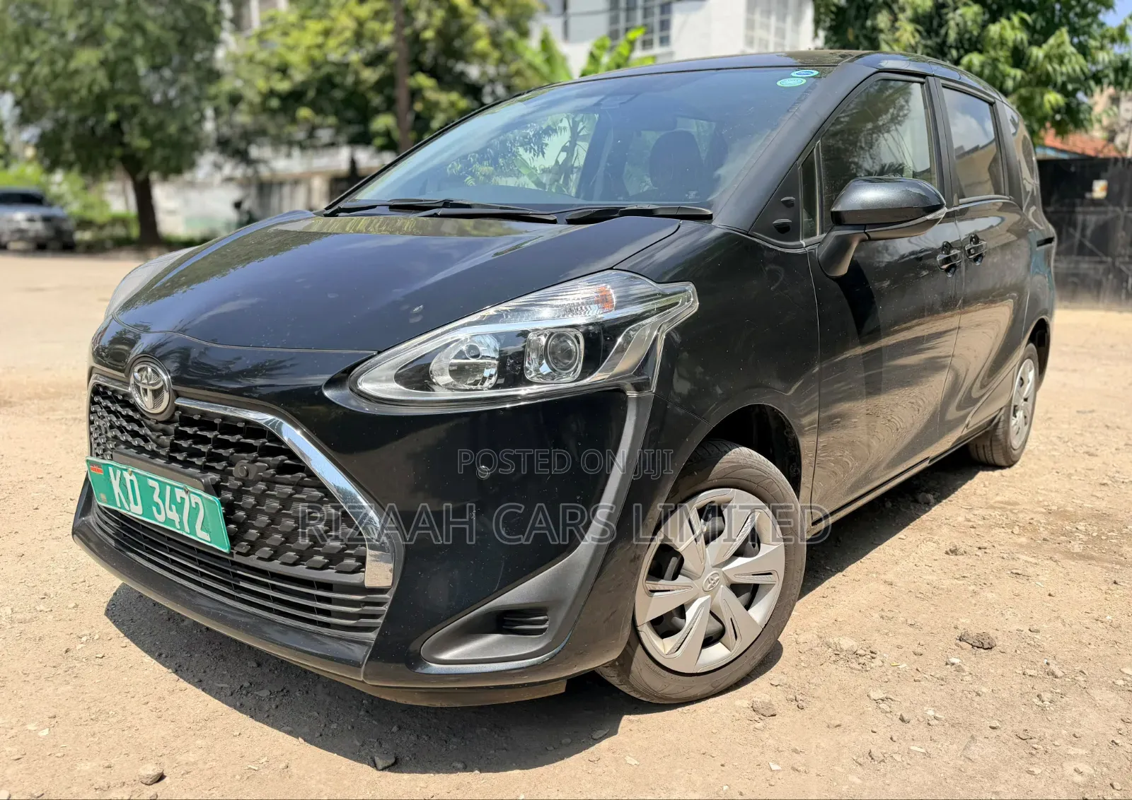 Toyota Sienta 2019