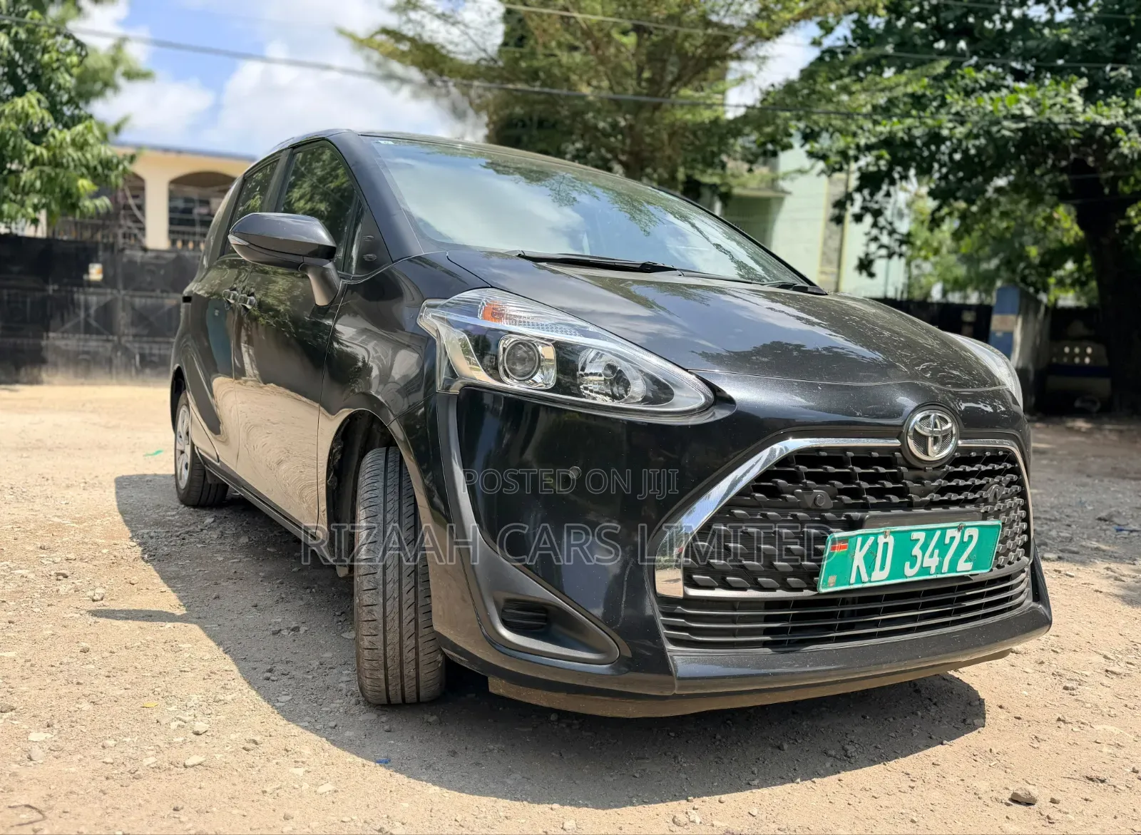 Toyota Sienta 2019
