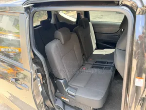 Toyota Sienta 2019