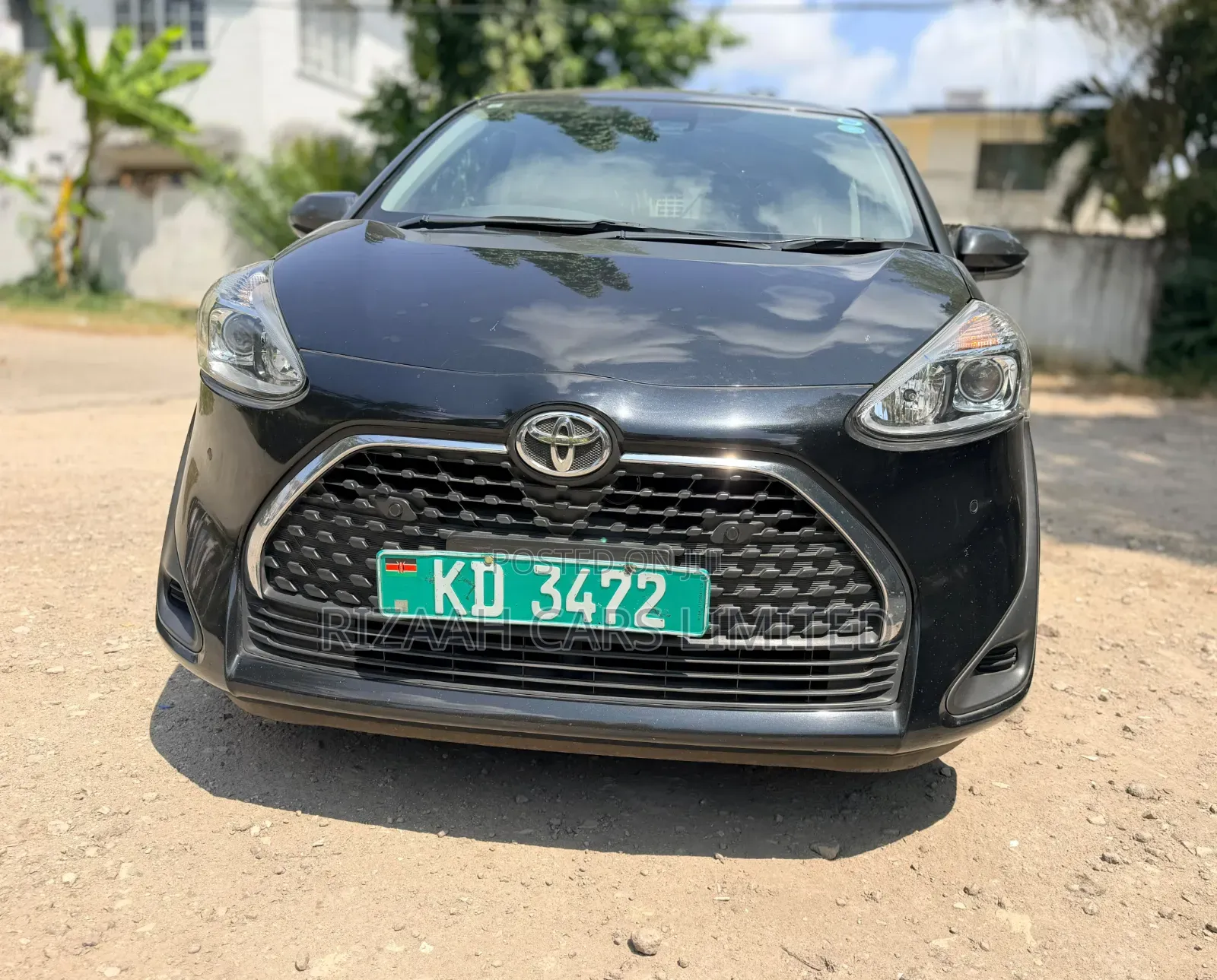 Toyota Sienta 2019