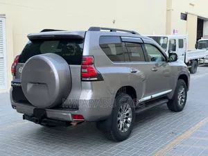 Toyota Land Cruiser Prado 2021