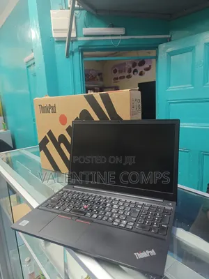 Laptop Lenovo ThinkPad E15 8GB Intel Core i3 SSD 256GB