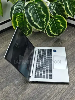 Laptop HP EliteBook 840 G9 8GB Intel Core i7 SSD 512GB