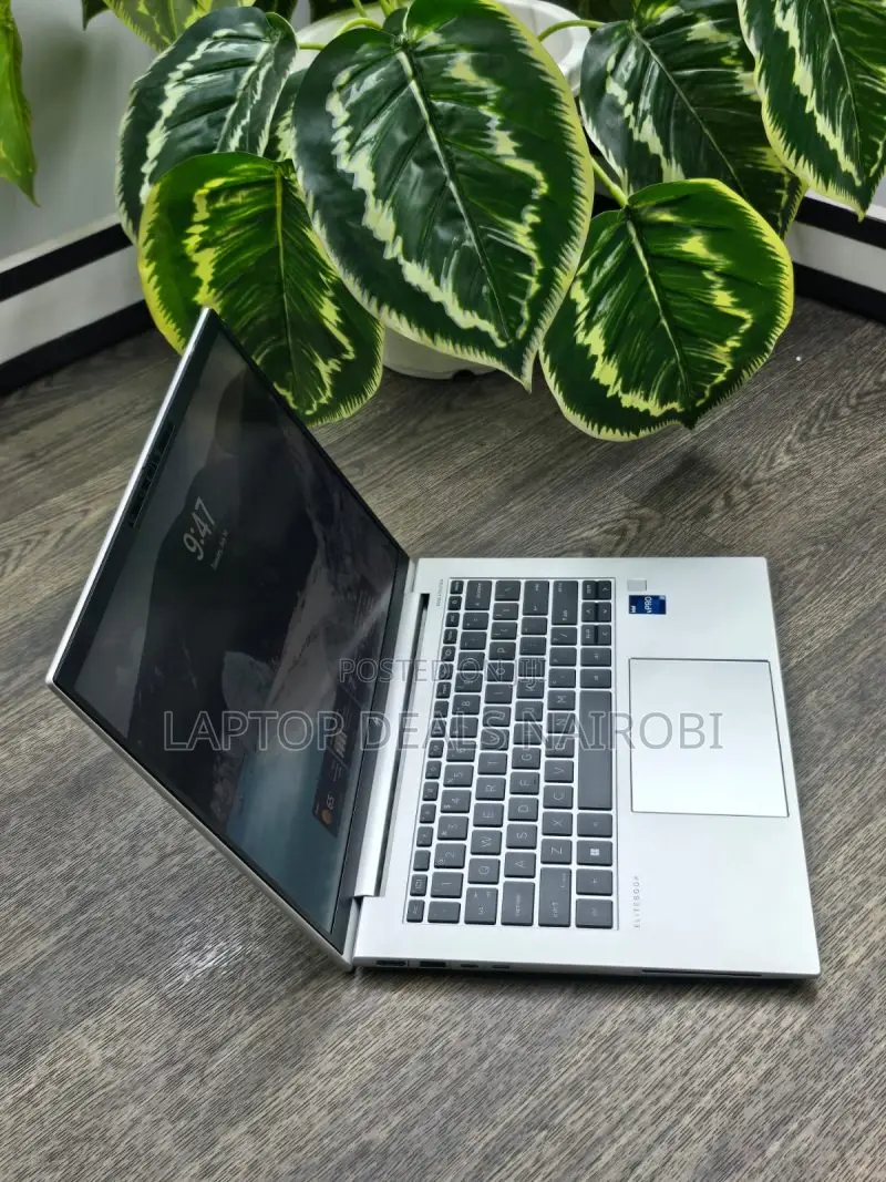 Laptop HP EliteBook 840 G9 8GB Intel Core i7 SSD 512GB
