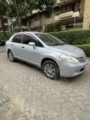 Nissan Tiida 2009 Silver