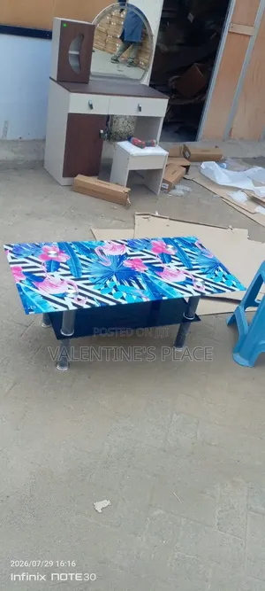 High-Gloss Coffee Tables