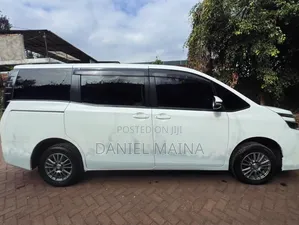 Toyota Voxy 2016 White