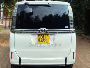 Toyota Voxy 2016 White