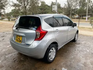 Nissan Note 2013 Silver