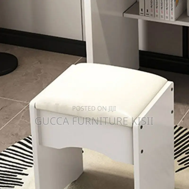Dressing Table; Vanity Dressing Mirror Table