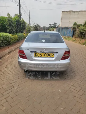 Mercedes-Benz C200 2011 Silver