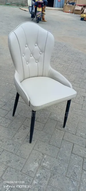 Modern, and Ultra-Comfortable Accent Chair