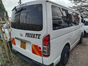 Toyota HiAce 2012 White
