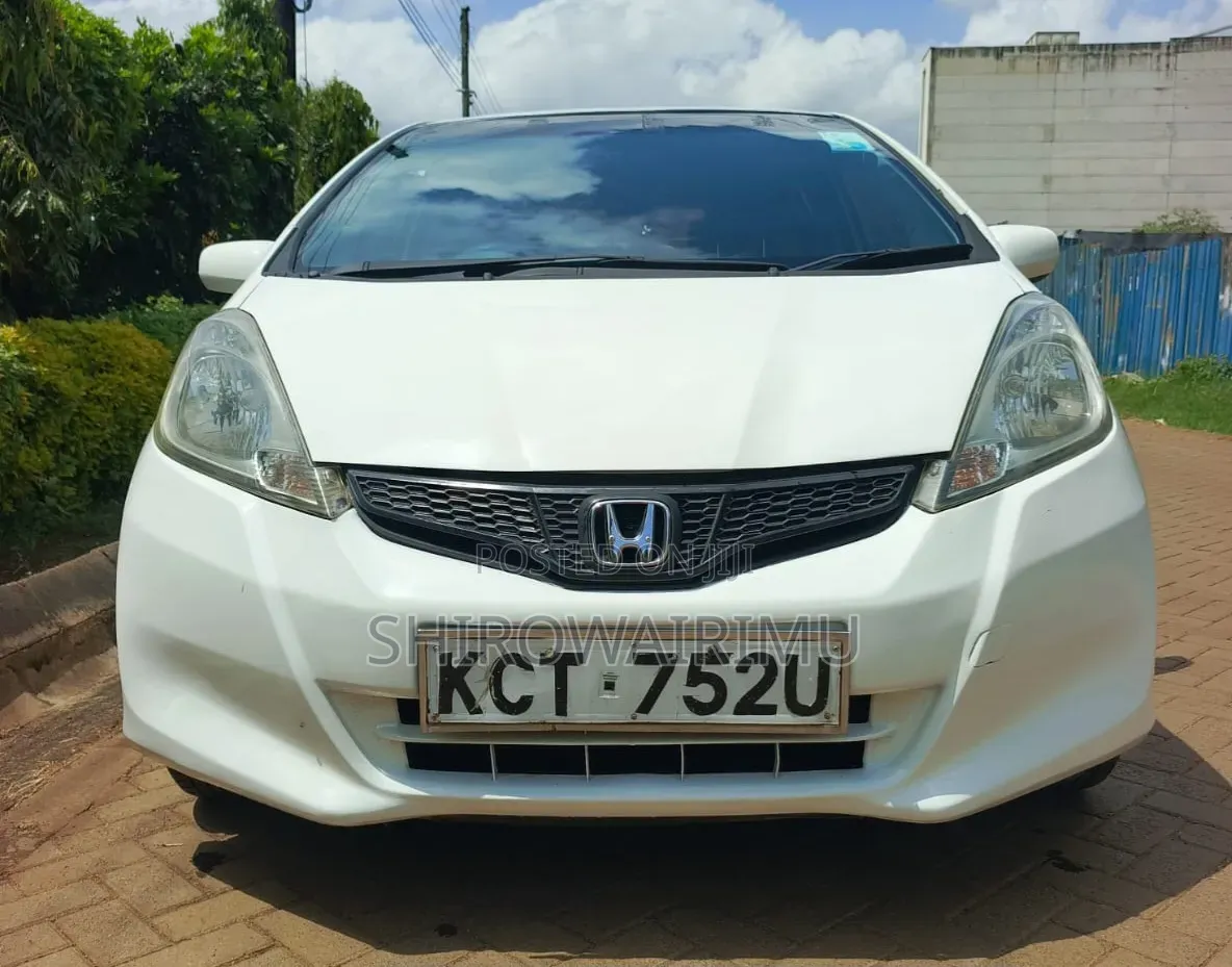 Honda Fit 2011 Off white
