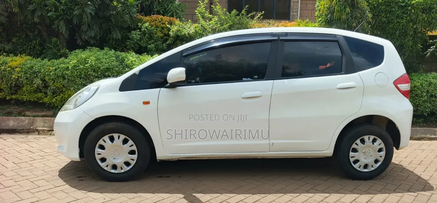 Honda Fit 2011 Off white