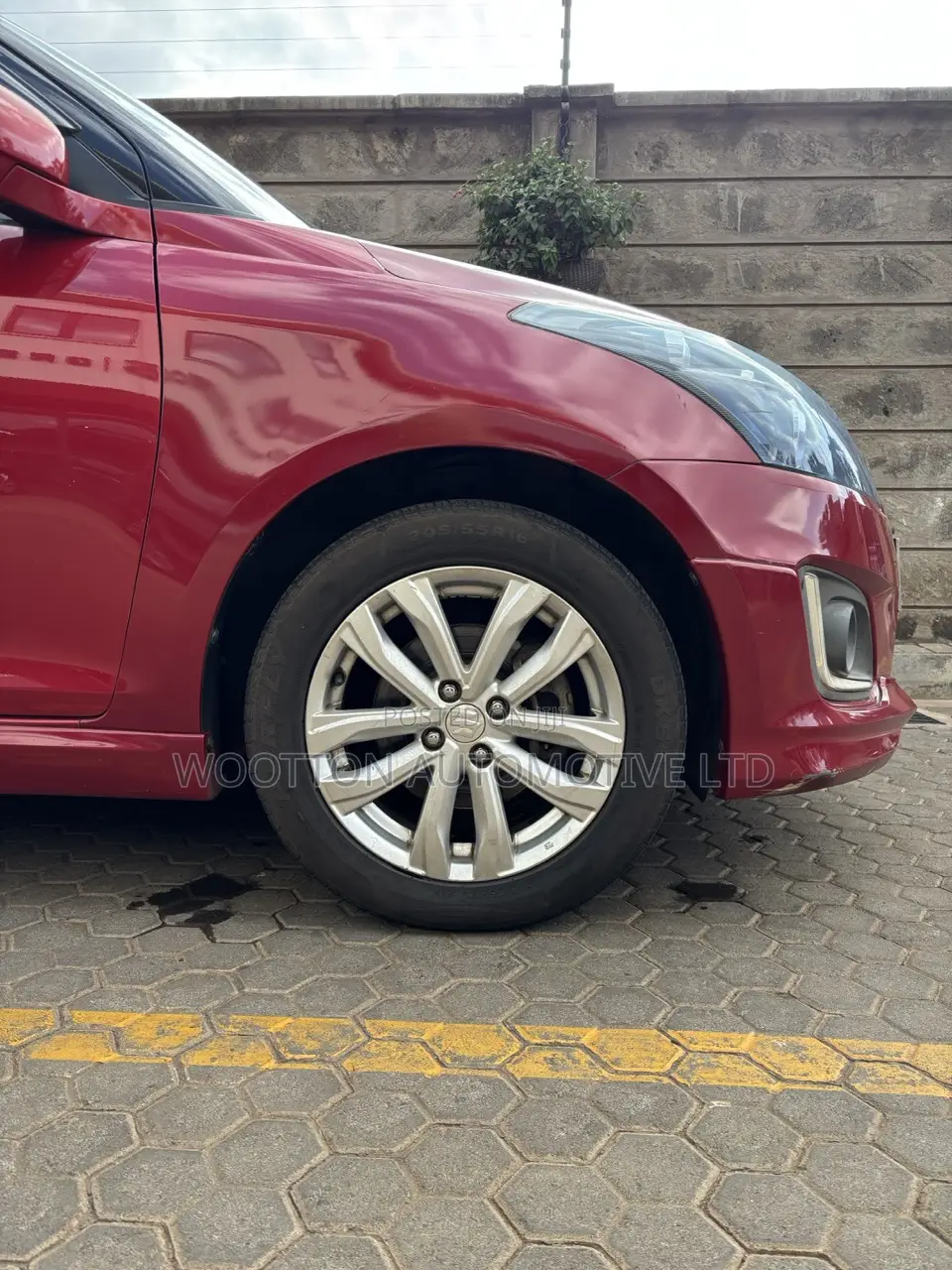 Suzuki Swift 2016 Red