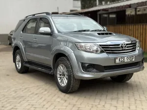 Toyota Fortuner 3.0 D AWD 2014 Gray
