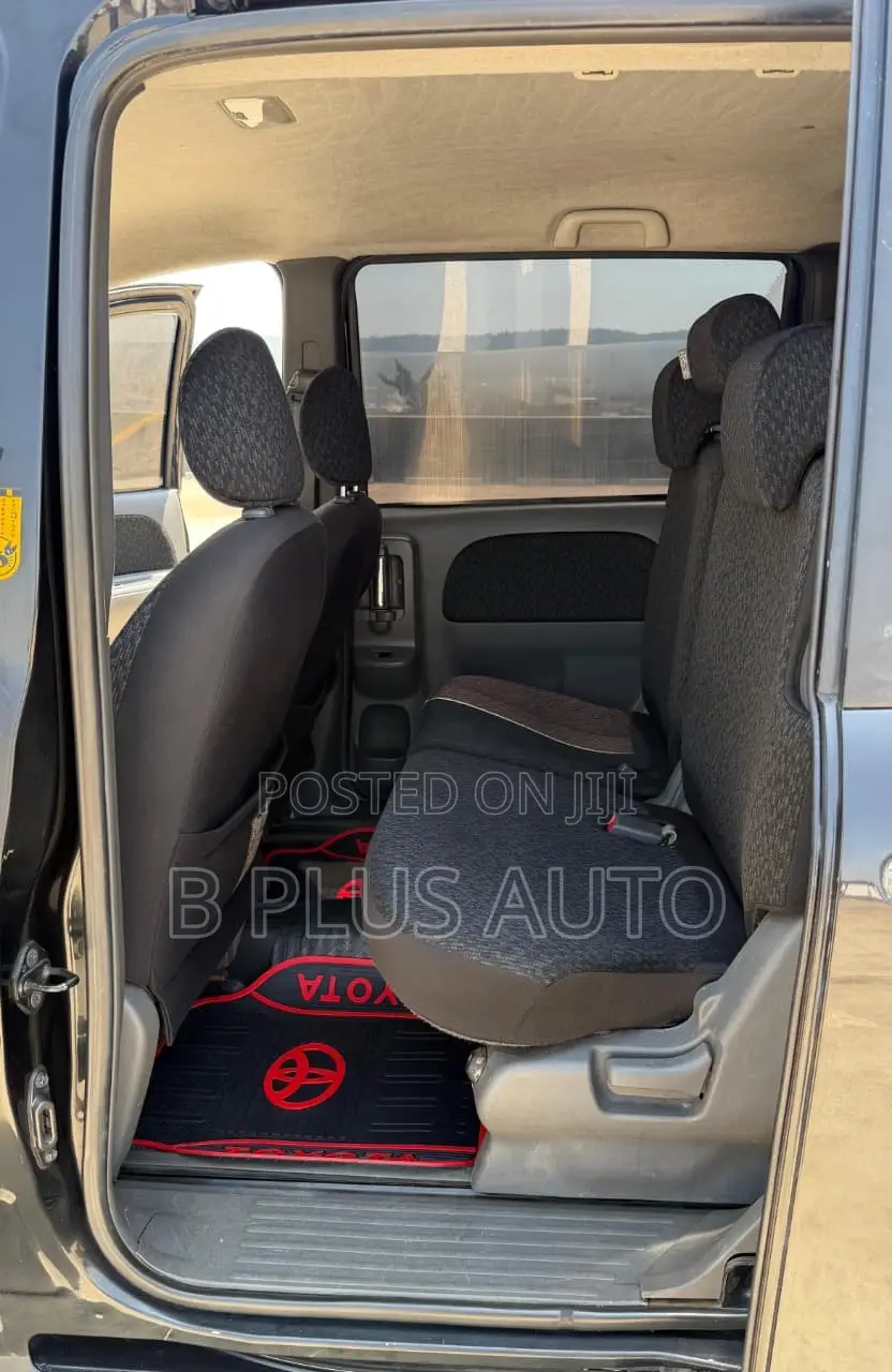 Toyota Sienta 2014 Black