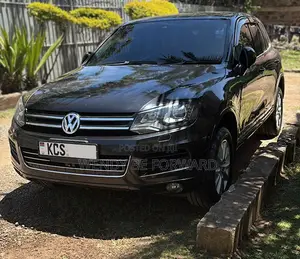Volkswagen Touareg VR6 Executive 2011 Gray