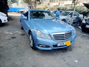 Mercedes-Benz E250 2010 Blue
