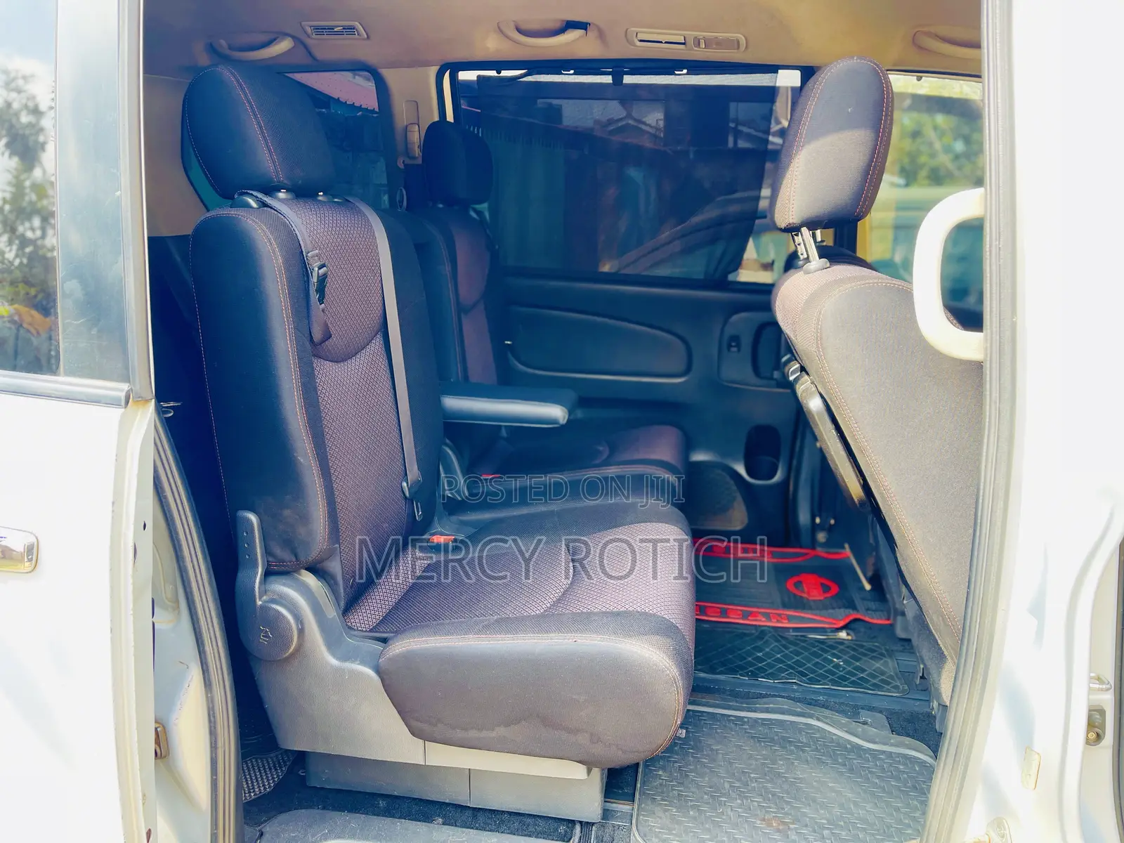 Nissan Serena 2013 Silver