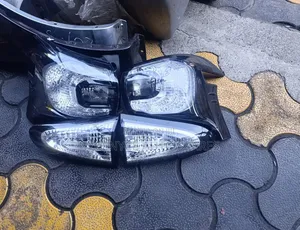 Sienta 2007 Headlights