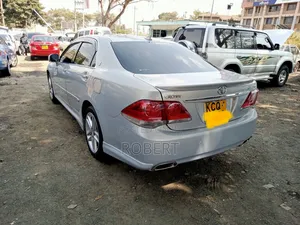 Toyota Crown 2012 Silver