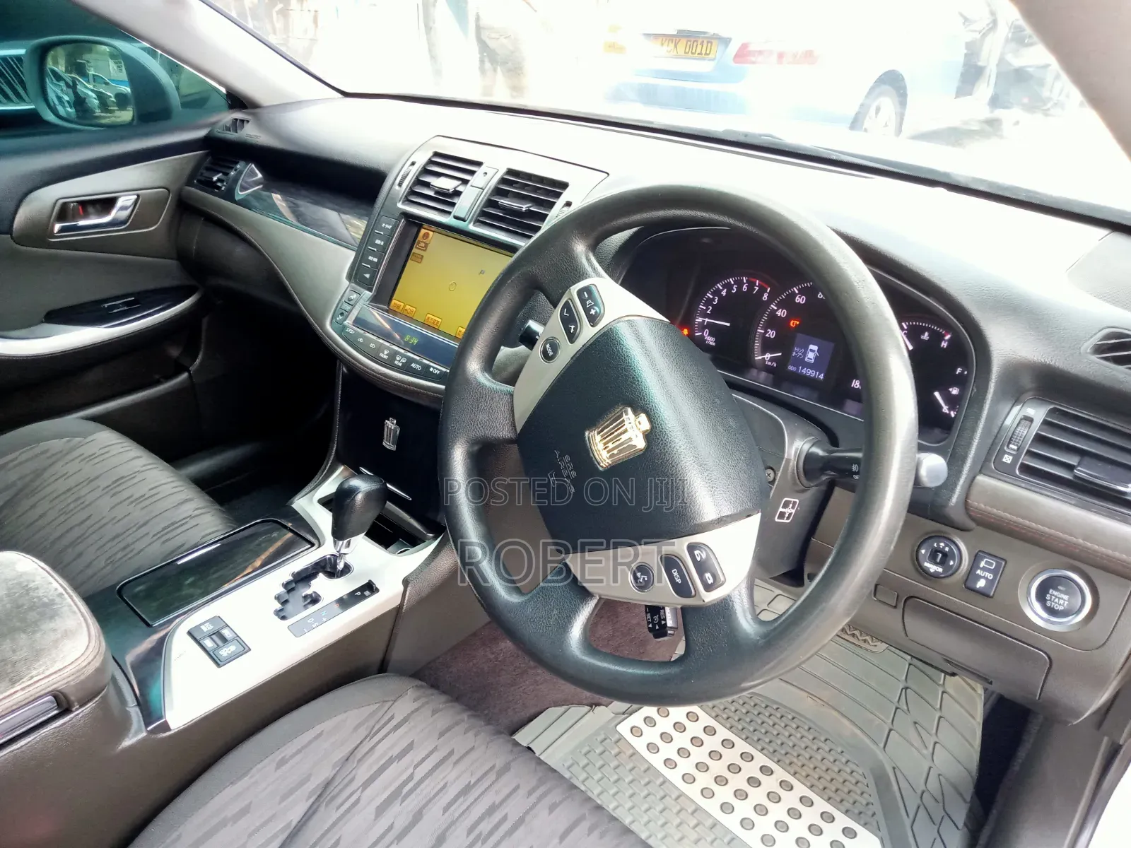 Toyota Crown 2012 Silver