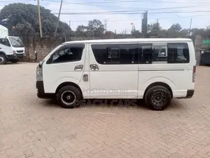 Toyota HiAce 2012 White