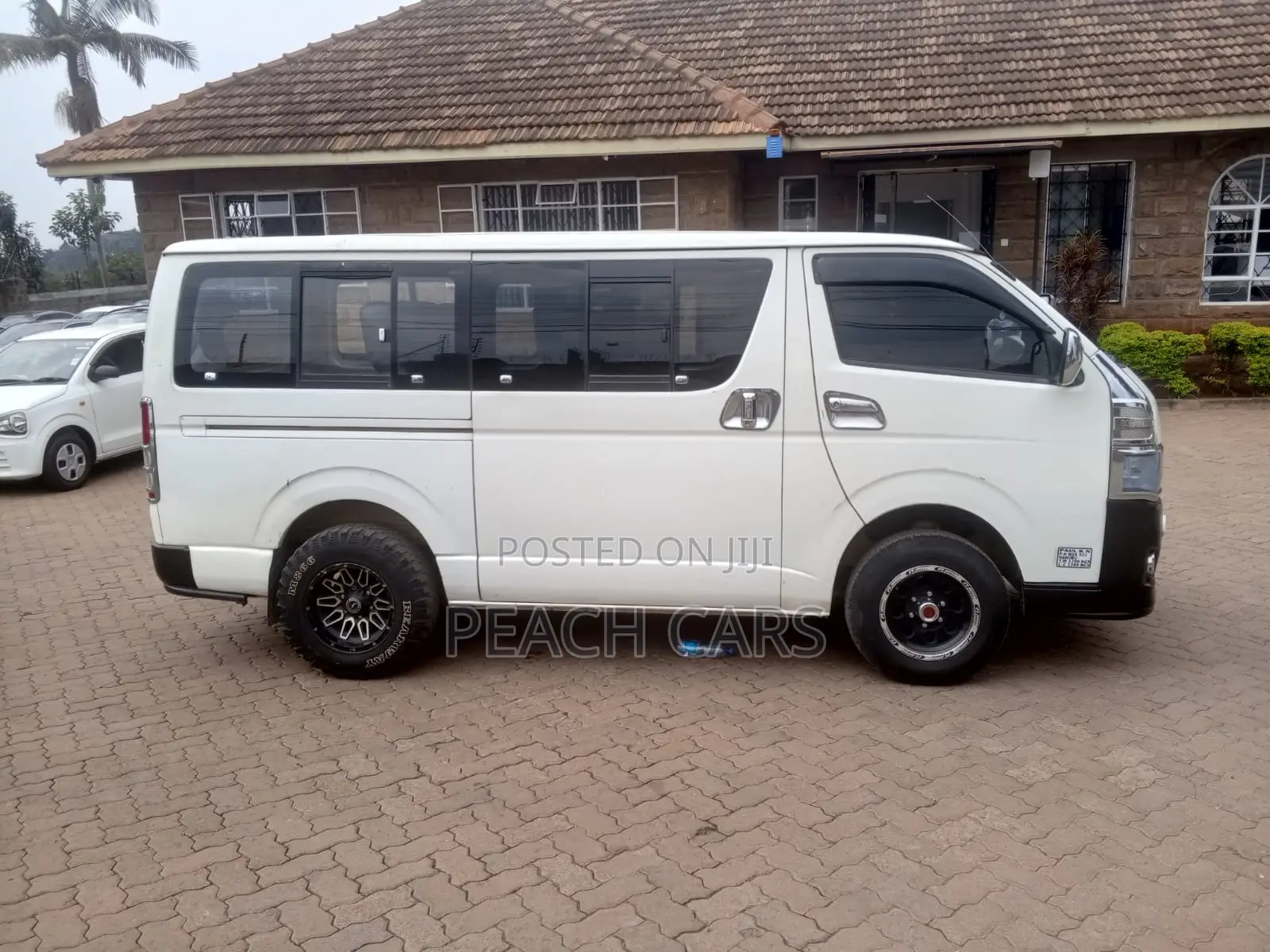 Toyota HiAce 2012 White