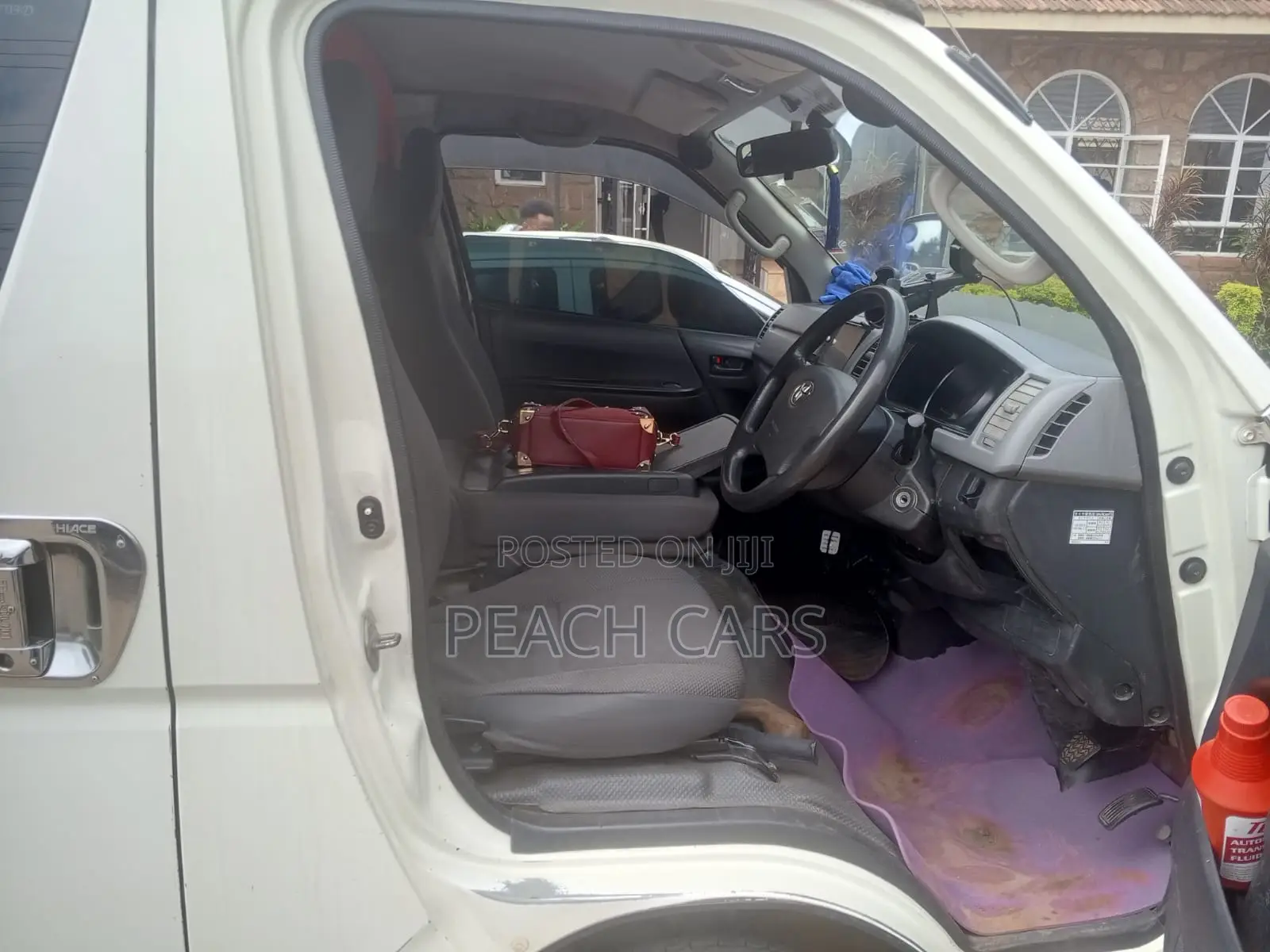 Toyota HiAce 2012 White