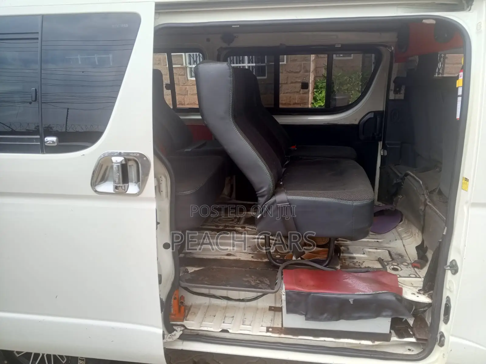 Toyota HiAce 2012 White