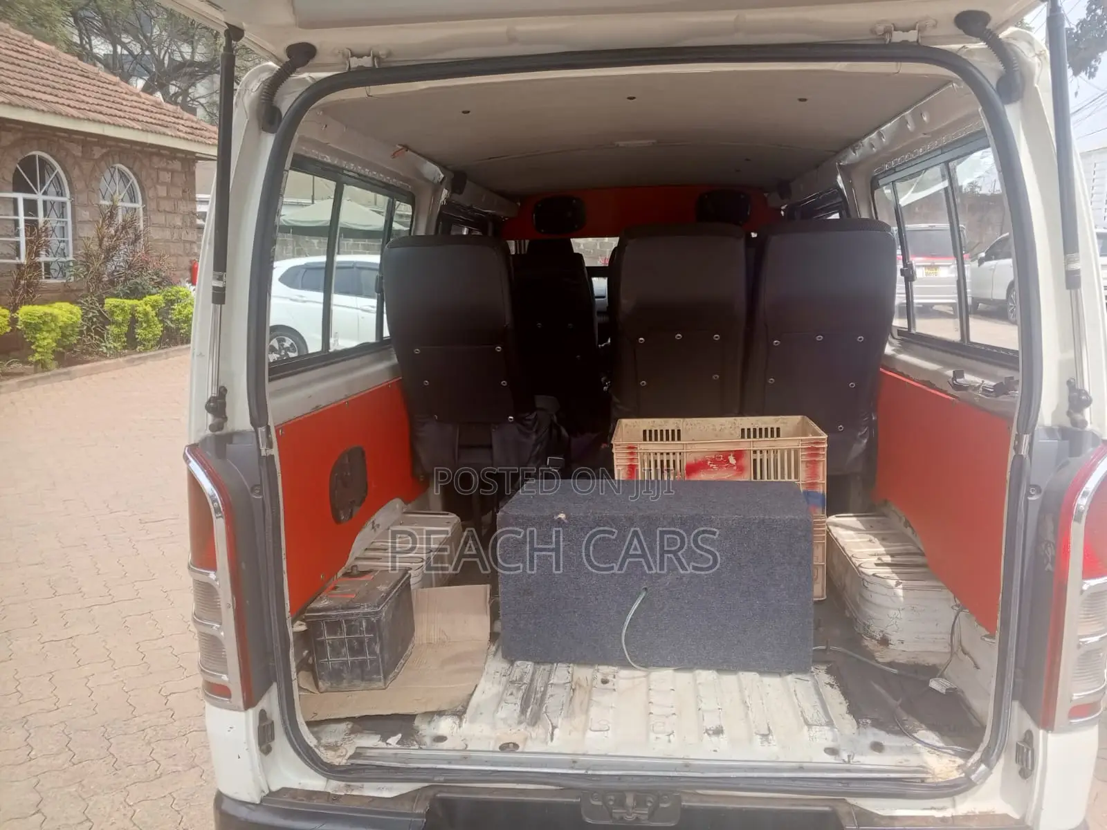 Toyota HiAce 2012 White