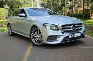 Mercedes-Benz E200 2017 Silver