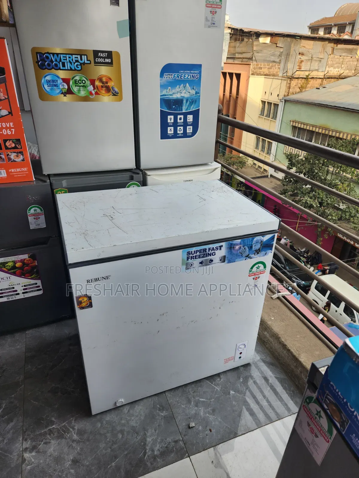 Chest White Deep Freezer 200litres