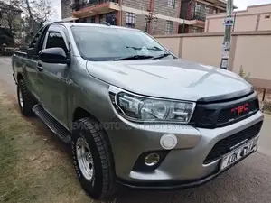 Toyota Hilux 2016 Gray