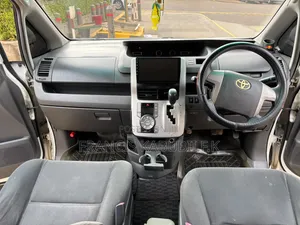 Toyota Voxy 2009 White
