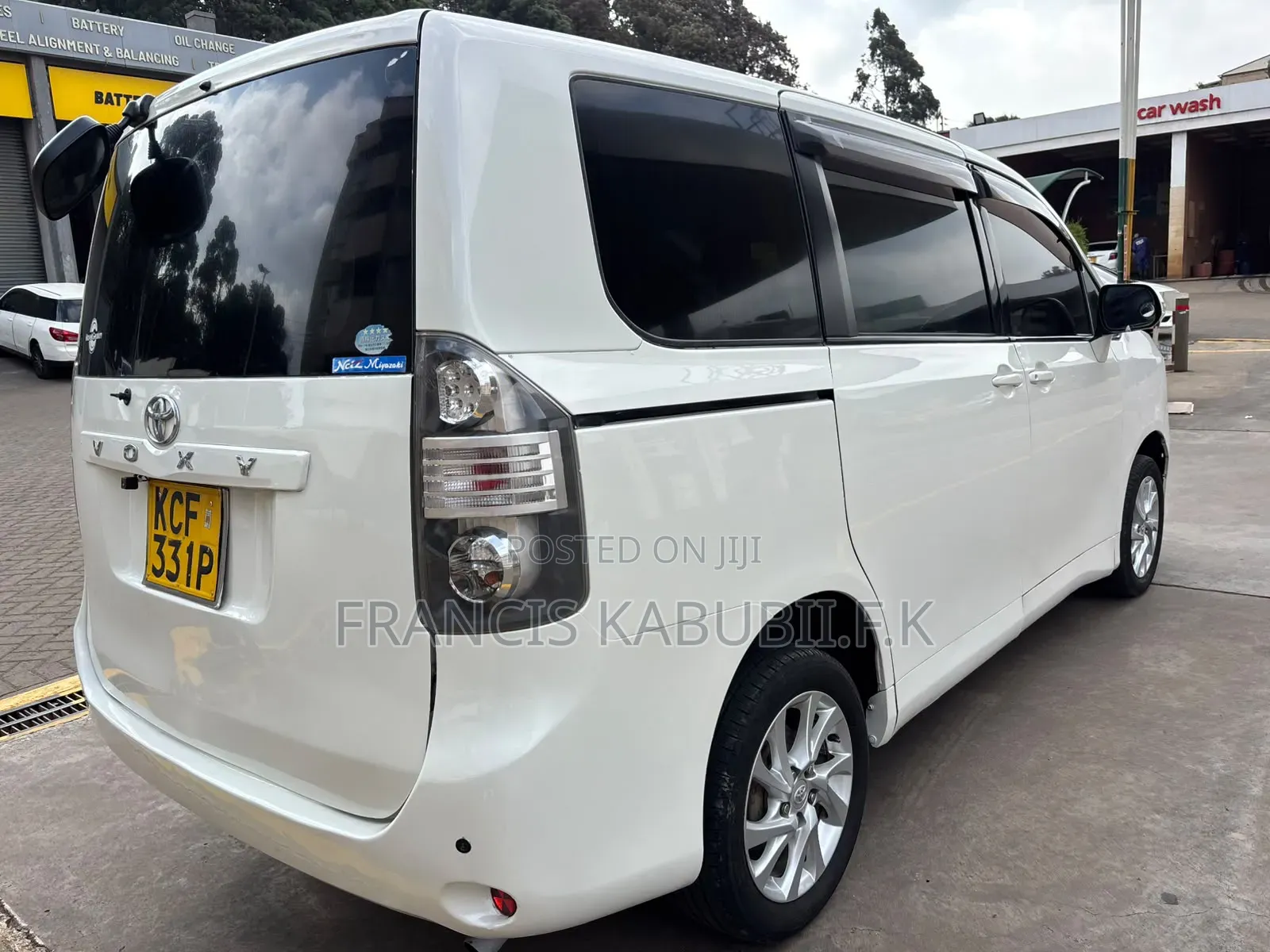 Toyota Voxy 2009 White